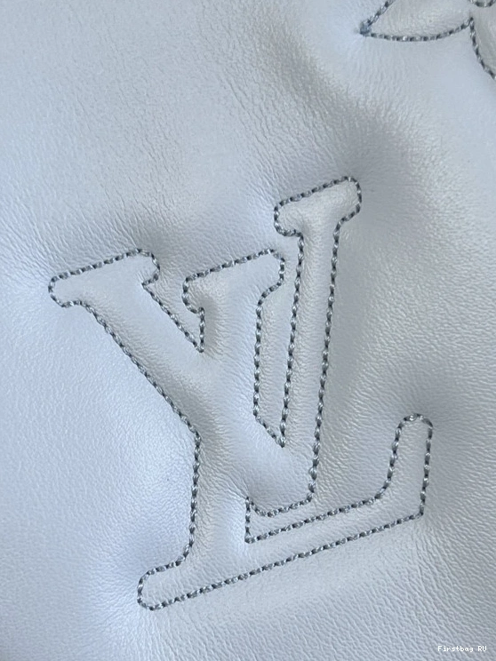 First bag THE MOON VUITTON OVER LOUIS 0803
